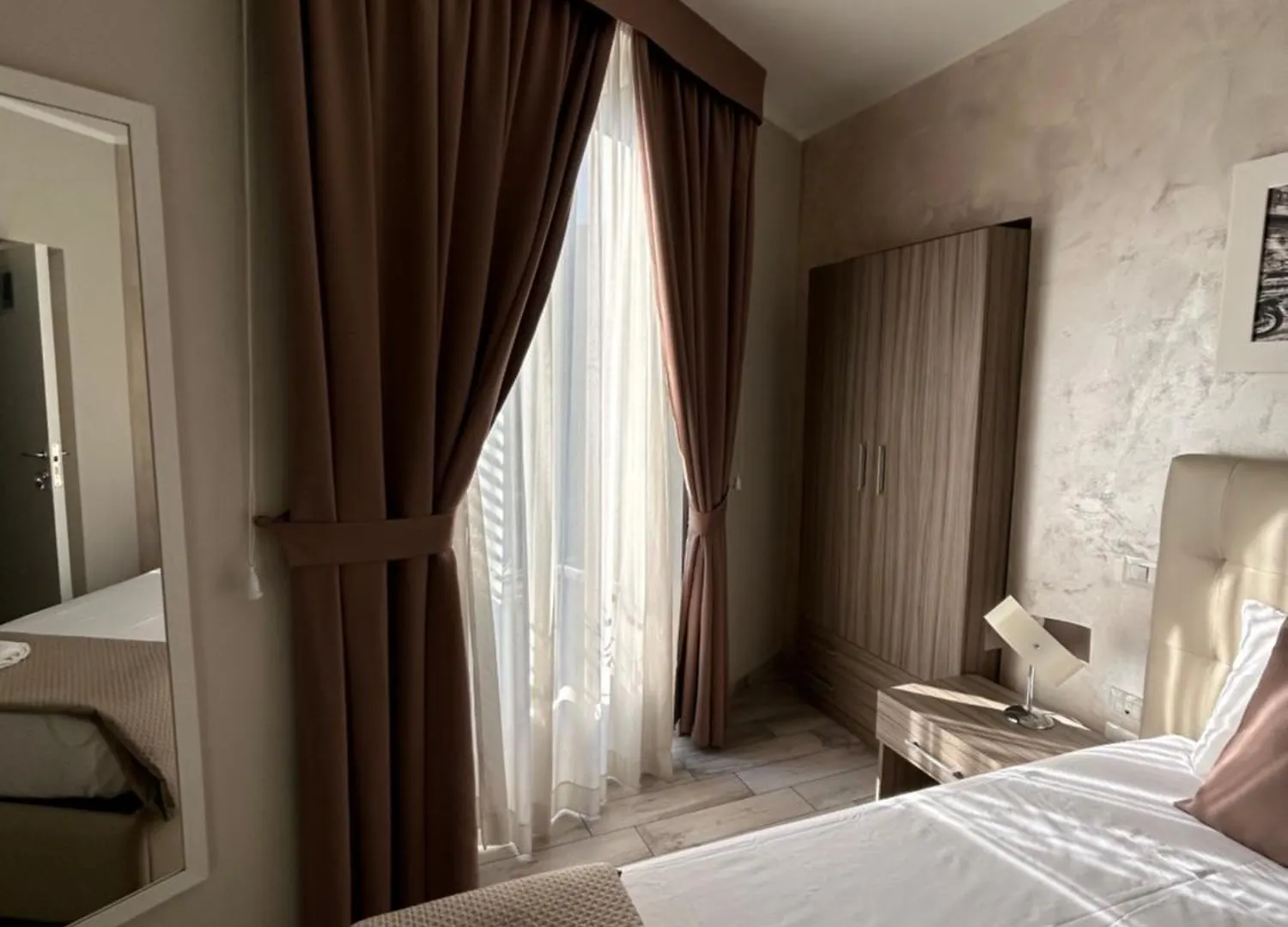 B&B Napoli Centrale N 74 0*, Naples Italy